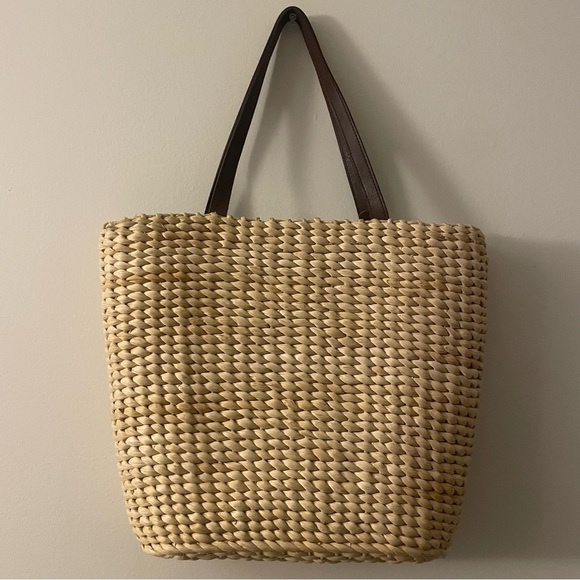 Woven Tote Bag with American Flag Design - Picture 6 of 9